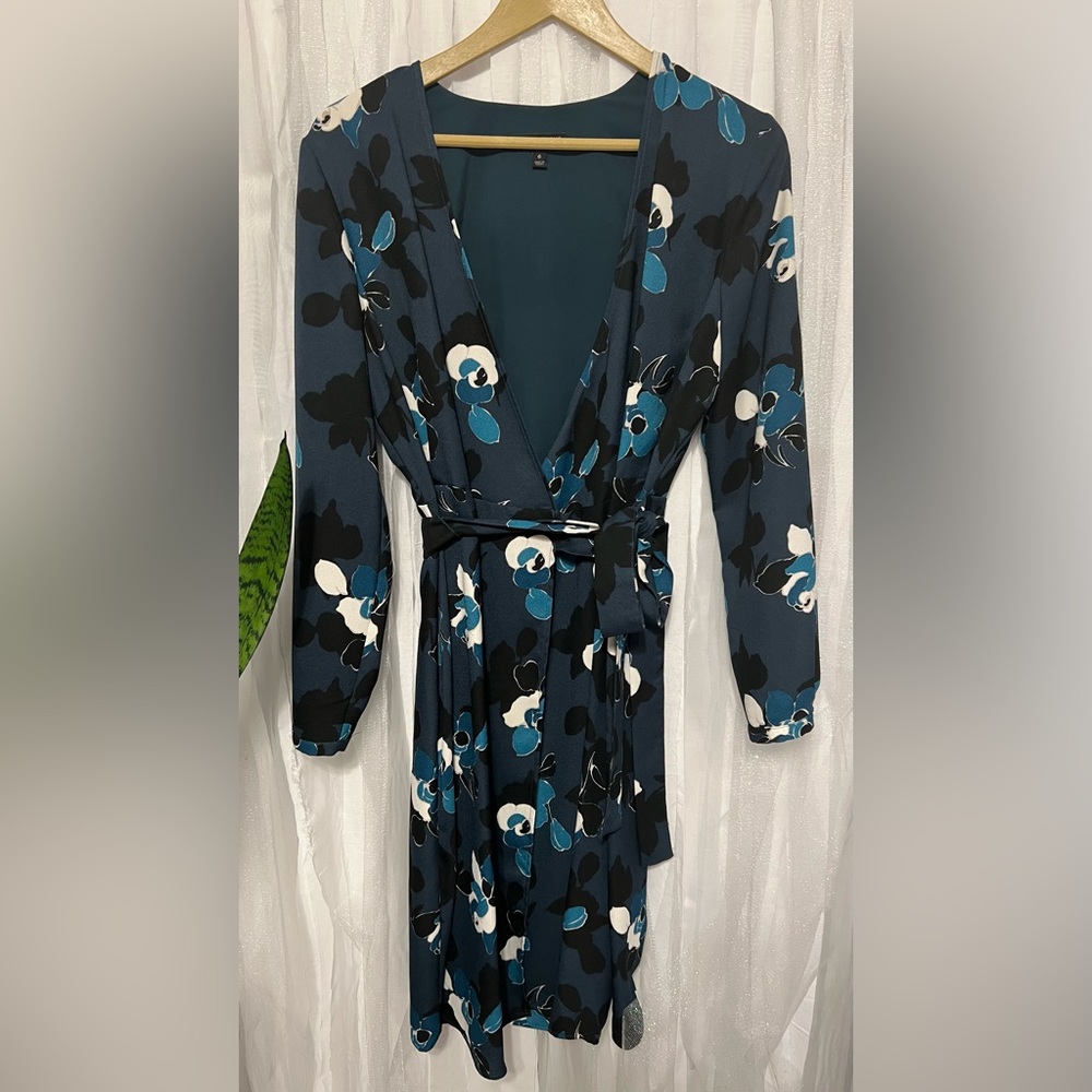 Banana Republic Floral 3/4 Sleeve Wrap Dress size 6